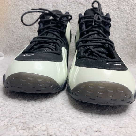 Nike Zoom Rookie QS 'Glow in the Dark' White/Black Men's Sneaker Size 11 - Picture 2 of 10